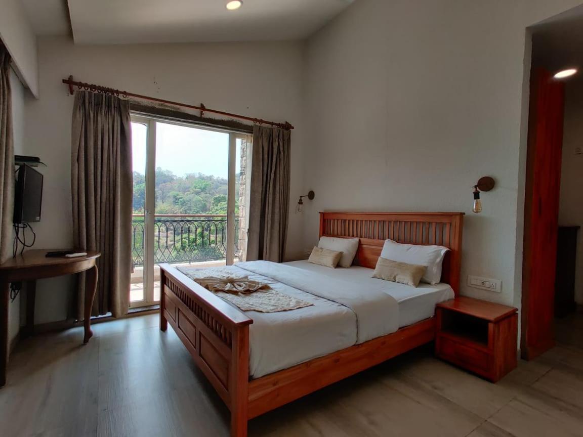 Wood Stock Acres Villa Resort Thane Exterior photo